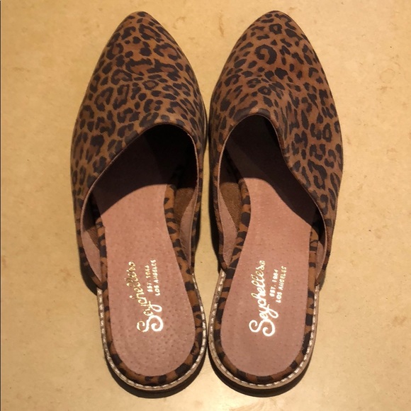 ⭐️SOLD⭐️Seychelles leopard slide on mule shoe size 9 - Picture 3 of 7
